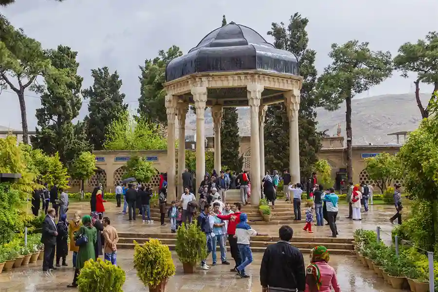 حالی خوش در بارگاه خواجه حافظ شیرازی
