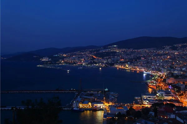 کوش آداسی در شب