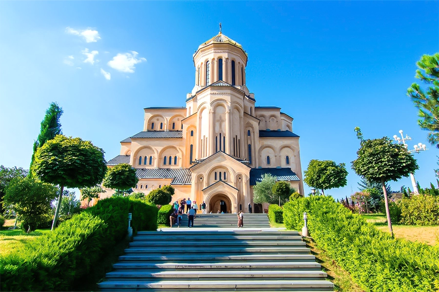 کلیسا مقدس ترینیتی تفلیس