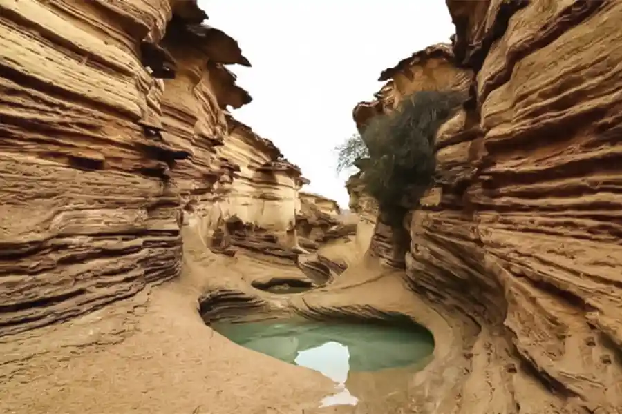 دره ستارگان قشم