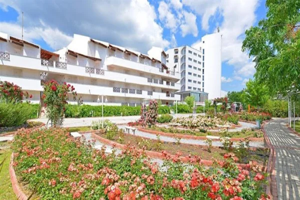 استراحتی دلچسب با Sentinus Beach Hotel