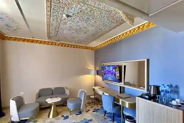  اقامت آفتابی این روزها در تور سفارشی کیش